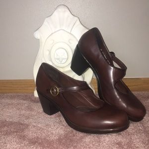 42 Dansko MaryJane Heels